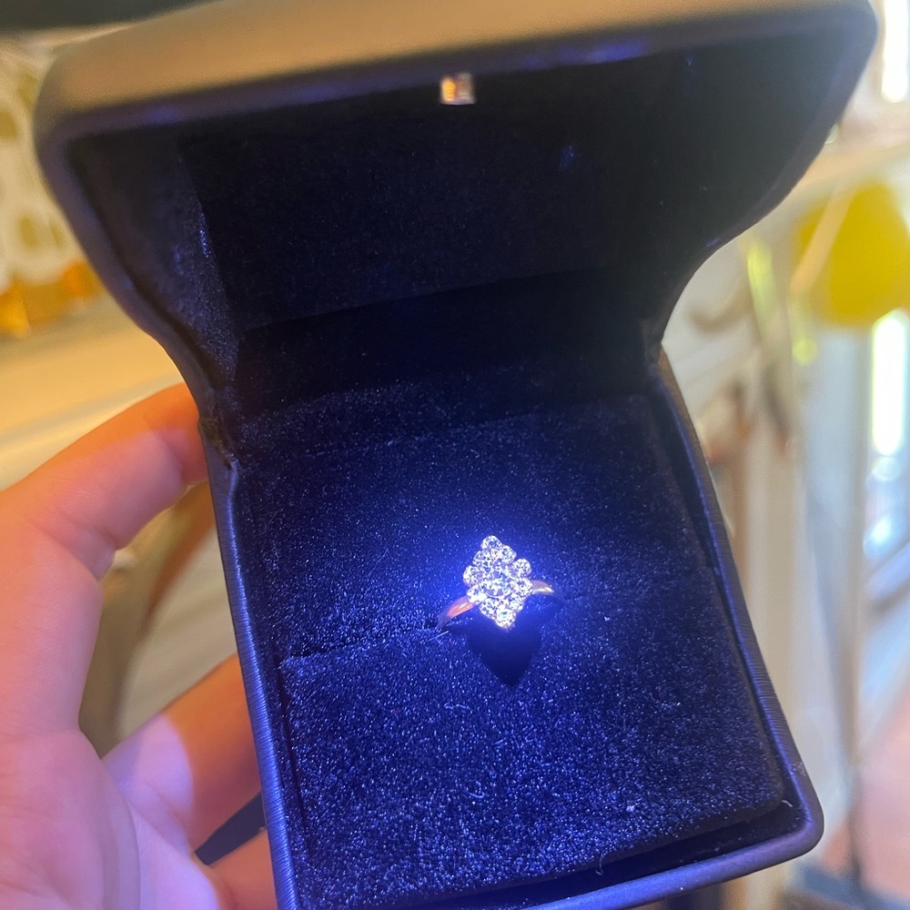 Diamond Ring - Picture 5 of 9